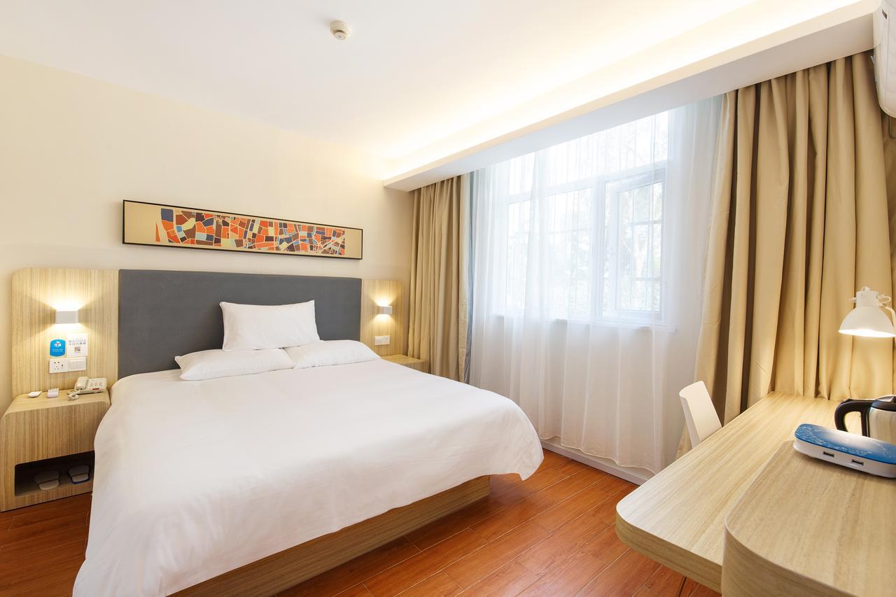 Hanting Hotel Shanghai Pudong Airport Zhuqiao Exterior foto