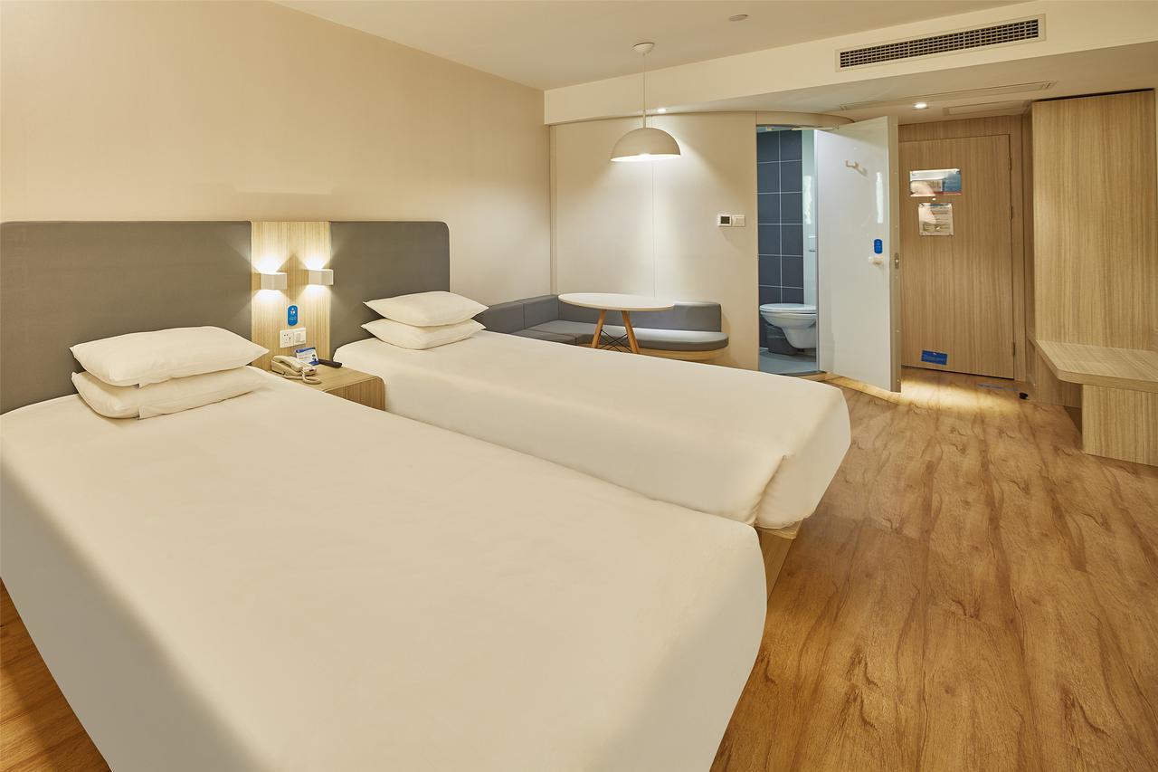 Hanting Hotel Shanghai Pudong Airport Zhuqiao Exterior foto